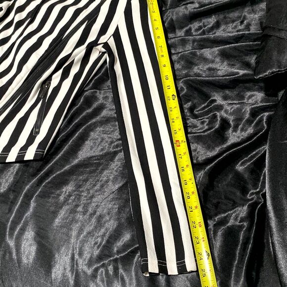 Privy Privately Privileged Jacket Women's M White Striped Biker Outdoor Full-Zip - Picture 4 of 6